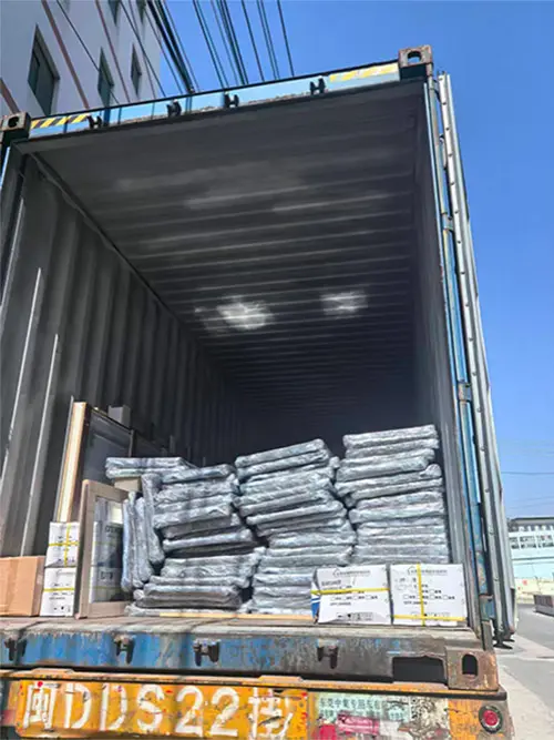 Nowa drewniana szafka meblowa Aojie została pomyślnie wysłana z magazynu