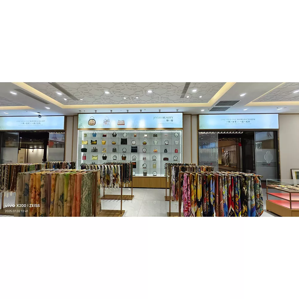 Stojak ekspozycyjny na odzież damską ze stali nierdzewnej